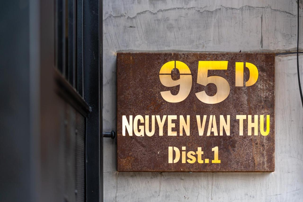 Khách sạn hẻo lánh Pis In District 1